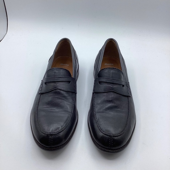 Men’s EUC Bata Brand Italian Black Leather Loafers Size 41 main image 3